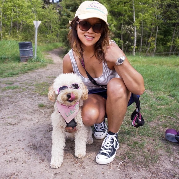 Meet your Posher, Gloria (and Lulu) - Picture 1 of 5